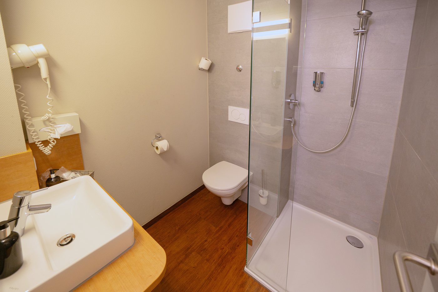 Bathroom with WC at Sebcity Hotel